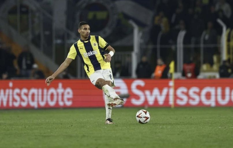 Fenerbahçe'de Mourinho operasyonu: 8 isimle yollar ayrılıyor