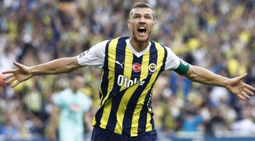 Fenerbahçe'de Mourinho operasyonu: 8 isimle yollar ayrılıyor