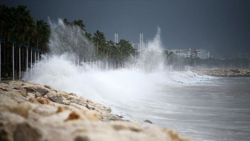 Meteoroloji alarmı önemli yağmur ve fırtına birlikte geliyor! İstanbul dahil 13 şehir