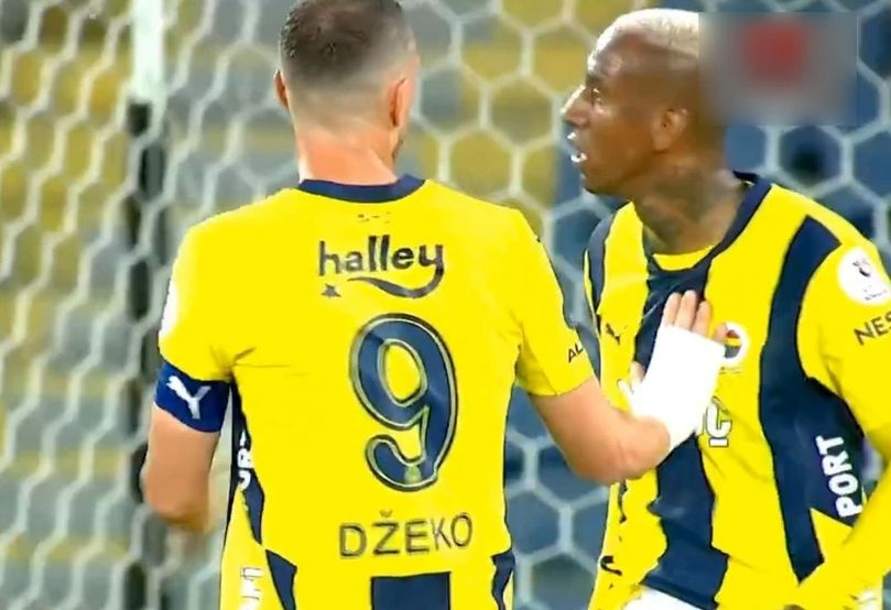 Fenerbahçe'de maç içinde kaos! Tadic ile Talisca birbirine girdi
