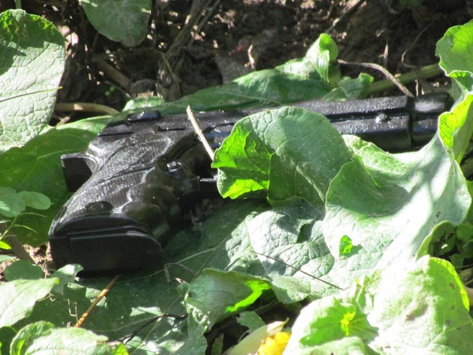 oyuncak silahla soygun