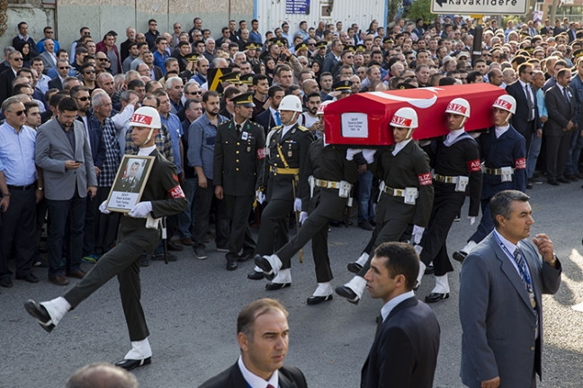 Acılı annenin feryatları yürek dağladı! - Resim: 2