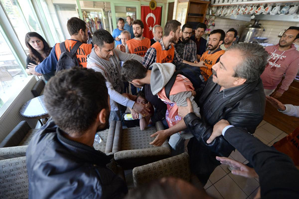 Önder: Patlamamış bir bomba tespit edildi - Resim: 2