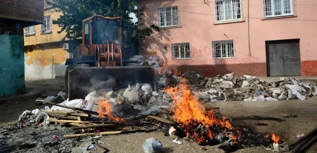 Diyarbakır'da yasak sonrası savaş manzarası! - Resim: 5