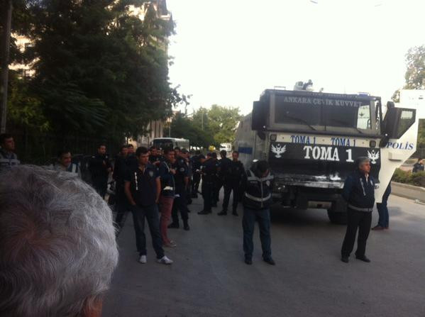 Ankara'da terör saldırısı için yapılan anmaya müdahale! - Resim: 1