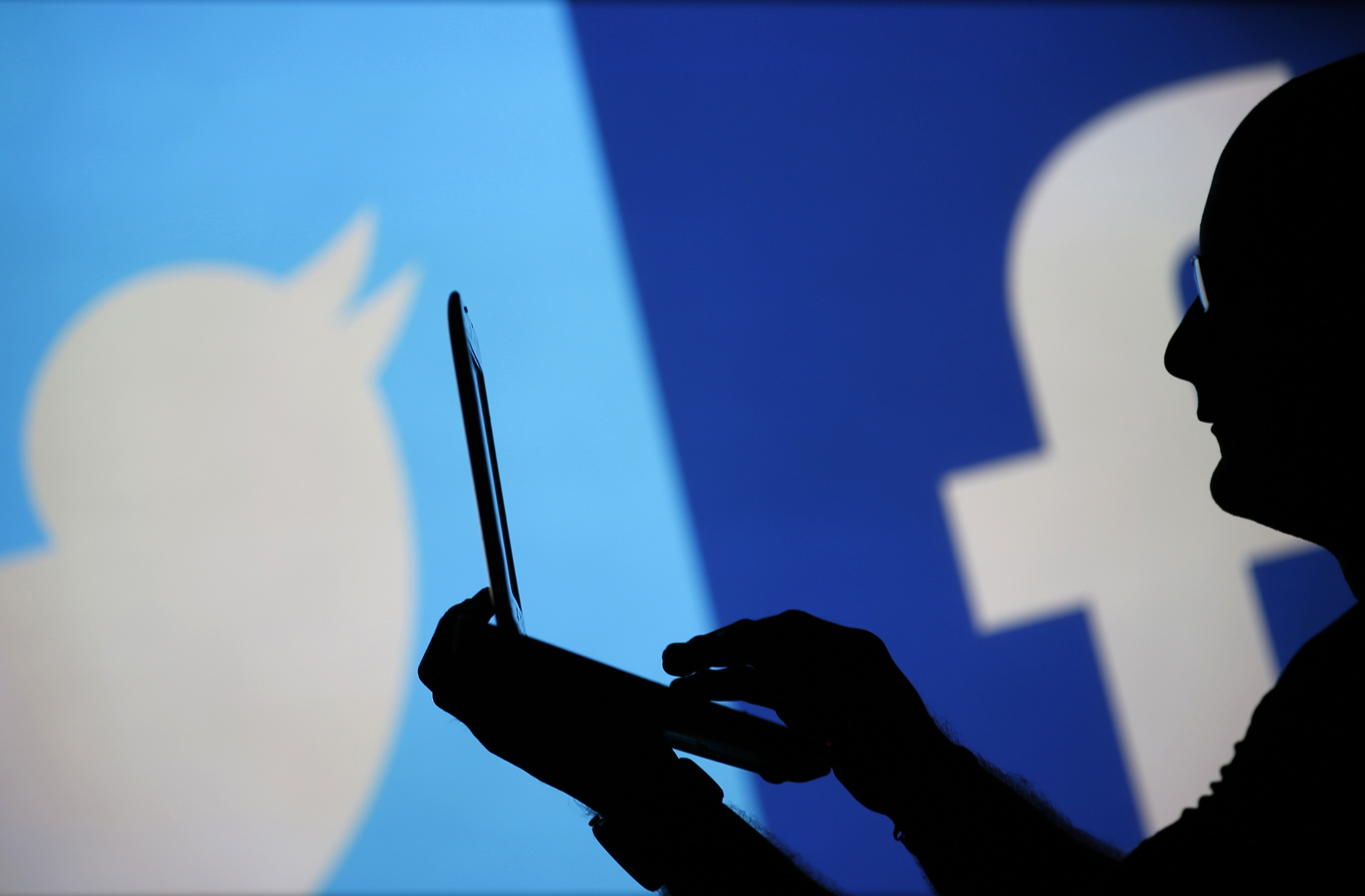 Facebook ve Twitter neden yavaşladı? - Resim: 1