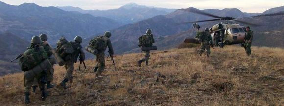 Hakkari'de askerlerin üzerine yıldırım düştü 3 şehit - Resim: 0