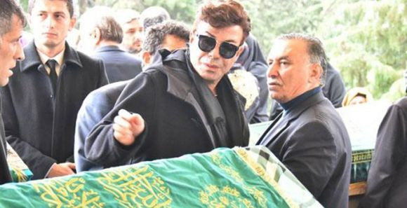 Ünlü şarkıcı Fatih Ürek'in acı günü  - Resim: 0