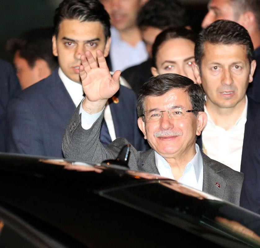 Başbakan Davutoğlu'ndan Abdullah Gül sürprizi - Resim: 0