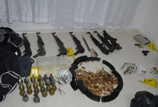 Katliam faillerinin deposundan çıkanlar şoke etti! - Resim: 3