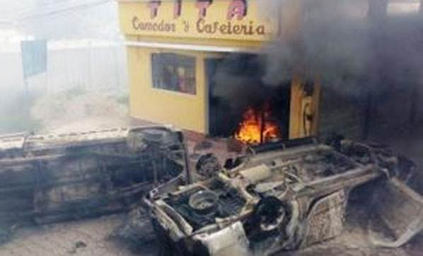 İnanılmaz olay! Belediye başkanını diri diri yaktılar! - Resim: 1