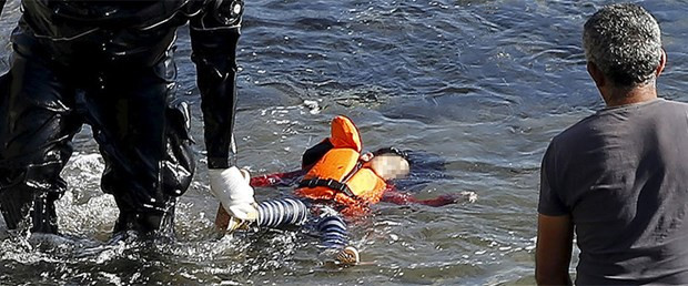 ege denizi kıyıya vurun kız çocuk cesedi