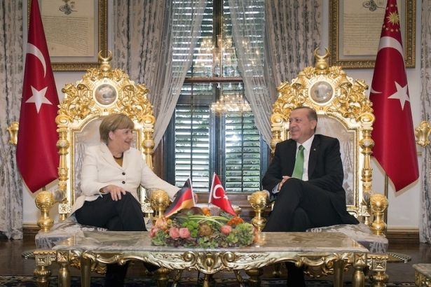 Erdoğan Merkel görüşmesindeki gerçeği o açıkladı - Resim: 0