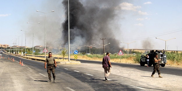 Diyarbakır'da yine silah ve patlama sesleri - Resim: 0